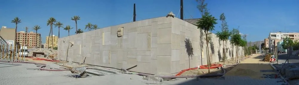 Proyecto integral de mármol en vivienda entregado limpio y pulido por Stone Lines Alicante.